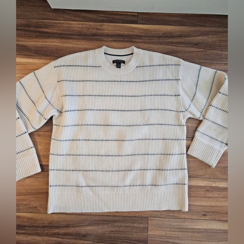 Bannana Republic Specilaty Italian Yarn Cream with Navy Striped Wool Sweater